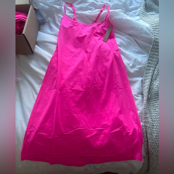 NWT skims fits everybody pink mini dress - Picture 2 of 4